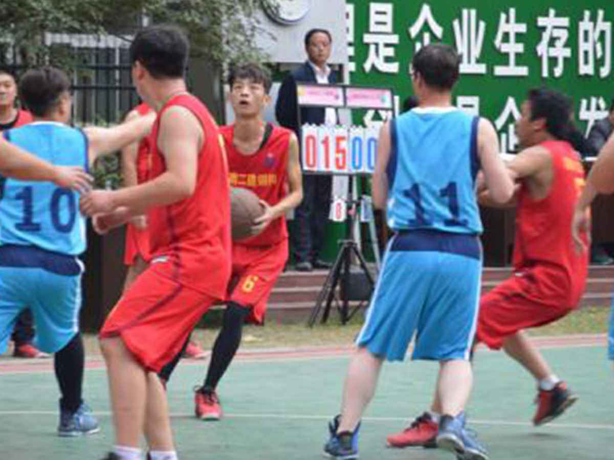 参加星空网页版·官方端在线-星空(中国)“奋进杯”男子篮球赛